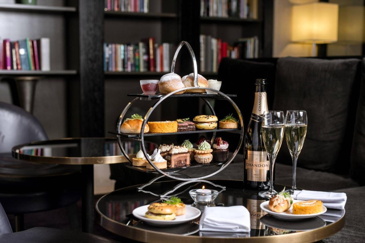 Hotel The Westin Melbourne Exteriér fotografie Afternoon tea at the InterContinental London Park Lane