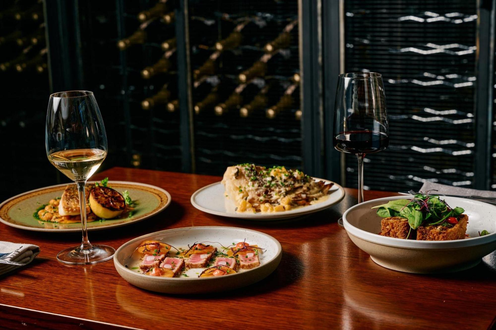 Hotel The Westin Melbourne Exteriér fotografie A selection of dishes at the restaurant