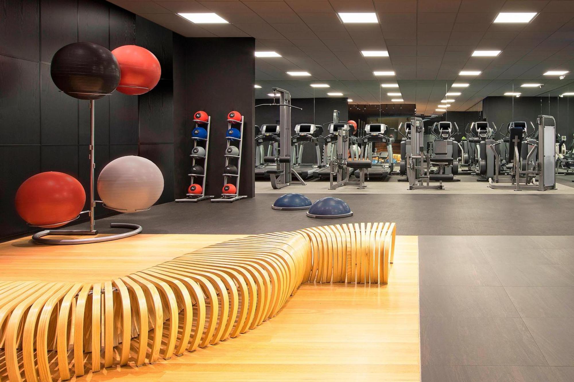 Hotel The Westin Melbourne Exteriér fotografie The gym at The Dorchester